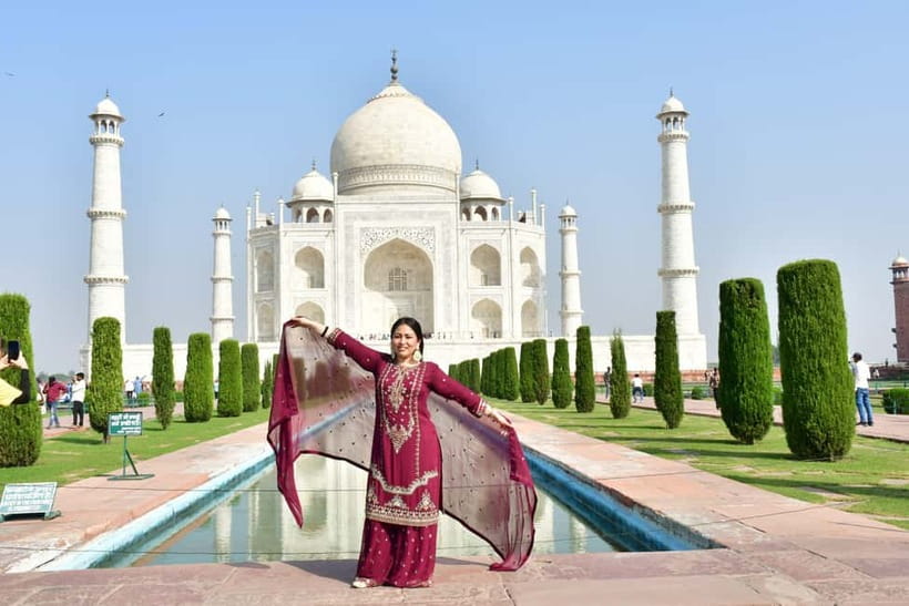 From Delhi: Same Day Taj Mahal Trip By India's Fastest Train - 5-Star Lunch Break: Optional, Multi-Cuisine, and Time-Boxed