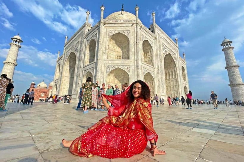 From Delhi: Sunrise Taj Mahal, Agra Fort & Baby Taj Day Tour - Agra Fort: Mughal Grandeur in a More Human Time Slot