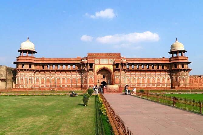 From Delhi: Sunrise Taj Mahal Tour From Delhi All Inclusive - Breakfast at Courtyard Agra: a real reset before Agra Fort