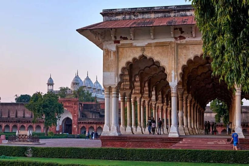 From Delhi: Taj Mahal & Agra Day Tour by Superfast Train - Lunch in Agra: a real break, not just a quick stop