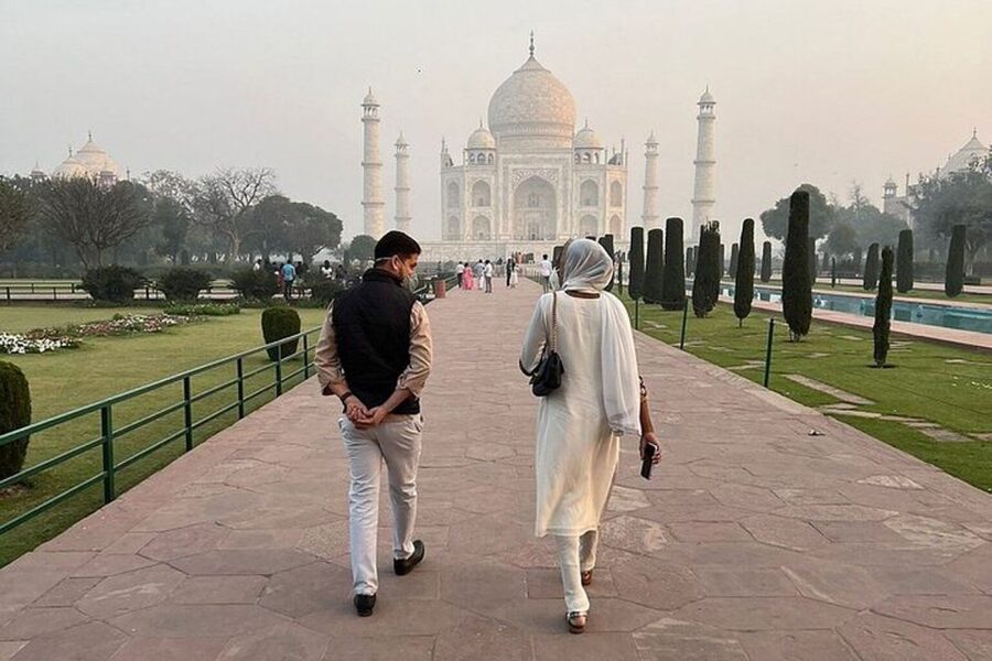 From Delhi: Taj Mahal & Agra Day Tour by Superfast Train - Price and value: why it can be a bargain if your option includes the right extras