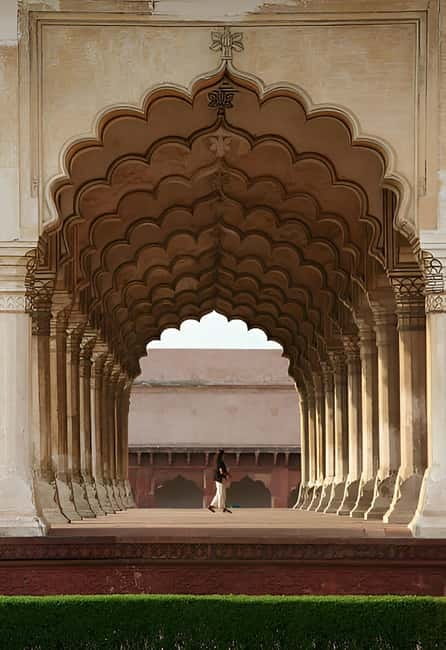 From Delhi: Taj Mahal, Agra Fort & Fatehpur Sikri Day Trip - Agra Fort: Architecture, Power, and Taj Mahal Views