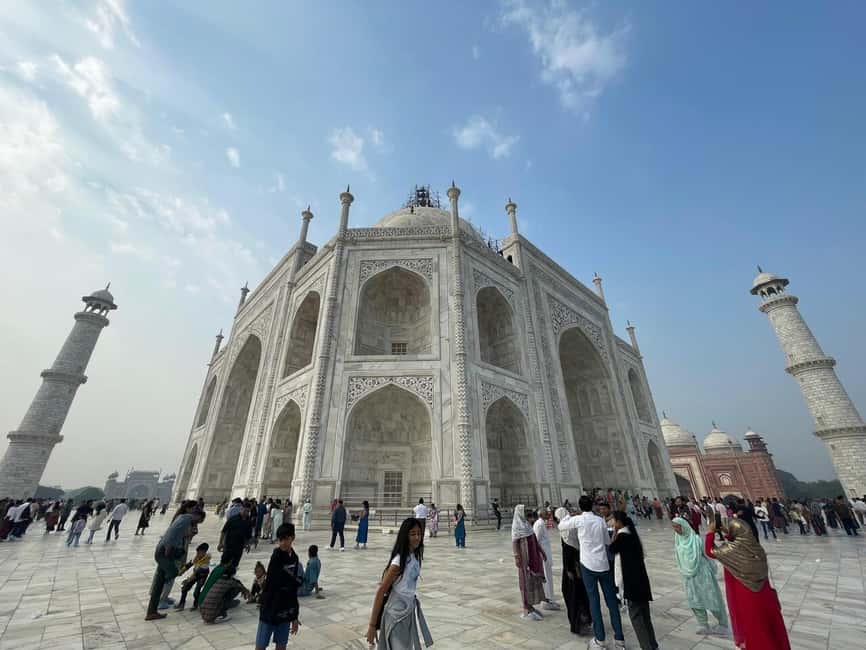 From Delhi: Taj Mahal & Agra Fort Luxury Tour with 5<em> Lunch – Quick hits before you go’ /></p>
<ul>
<li><strong>VIP skip-the-line entry</strong> to both the Taj Mahal and Agra Fort, so you lose less time to queues.</li>
<li><strong>Private guide time</strong> (about 5 hours total guiding) that helps you understand what you’re seeing and spot scams at the entrances.</li>
<li><strong>Luxury SUV with a private driver</strong>, with door-to-door pickup and drop-off options around Delhi and Agra.</li>
<li><strong>DoubleTree by Hilton Agra lunch stop</strong> (45 minutes), plus chilled water and soft drinks.</li>
<li><strong>Mehtab Bagh sunset views</strong> for that classic Taj Mahal from across the river feel.</li>
<li><strong>Clear timing options</strong>, including a 2:00am pickup that turns it into a sunrise-style Taj Mahal visit.</li>
</ul>
<h2>Luxury SUV pickup from Delhi, Noida, or Gurgaon</h2>
<p><img width="487" height="650" decoding="async" src=