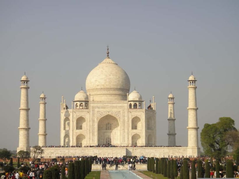 From Delhi: Taj Mahal & Agra Fort Shared Group Tour - Shared Group Comfort for Solo Travelers and Crowd Timing