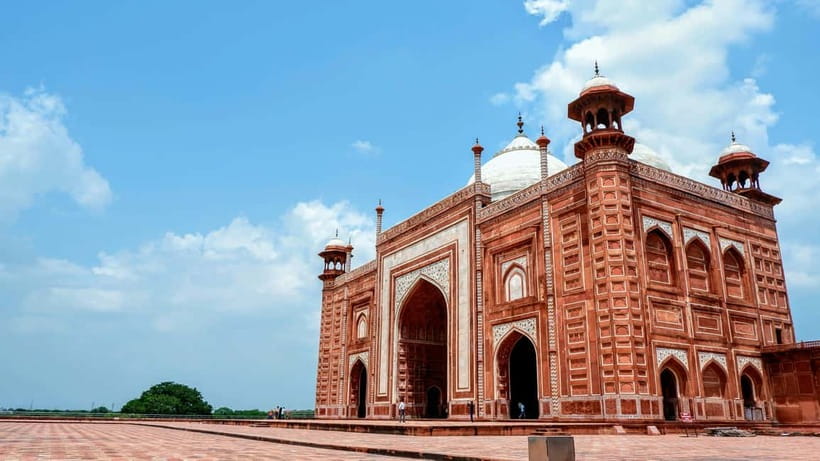 From Delhi: Taj Mahal & Agra Tour with Lunch at Marriott - Who this tour is for, and who should consider another plan
