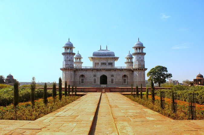 From Delhi Taj Mahal and Agra Fort Private Tour By India's fastest Train - Private guide and driver: why Mr. Asif keeps coming up