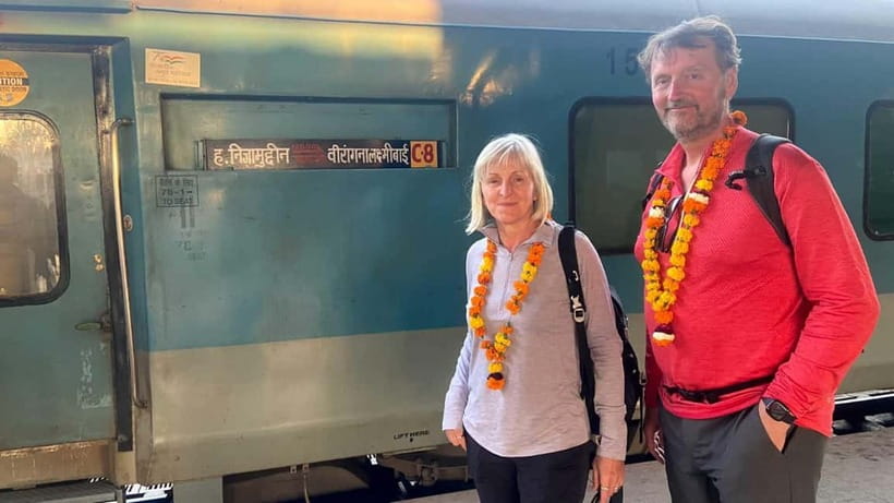 From Delhi: Taj Mahal Day Trip by Fast Train with Transfers - Lunch in Agra: Included Options and the Halal Detail