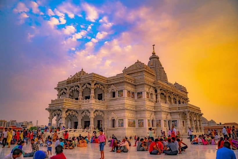 From Delhi: Taj Mahal & Mathura, Vrindavan Private Day Trip - A private Delhi pickup that keeps the day under control