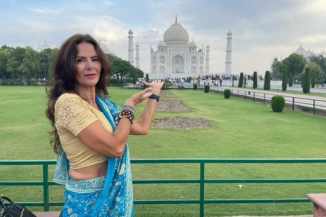 From Delhi: Taj Mahal Sunrise & Agra Handicraft Heritage Tour - Lunch timing and breaks: keep control of your day