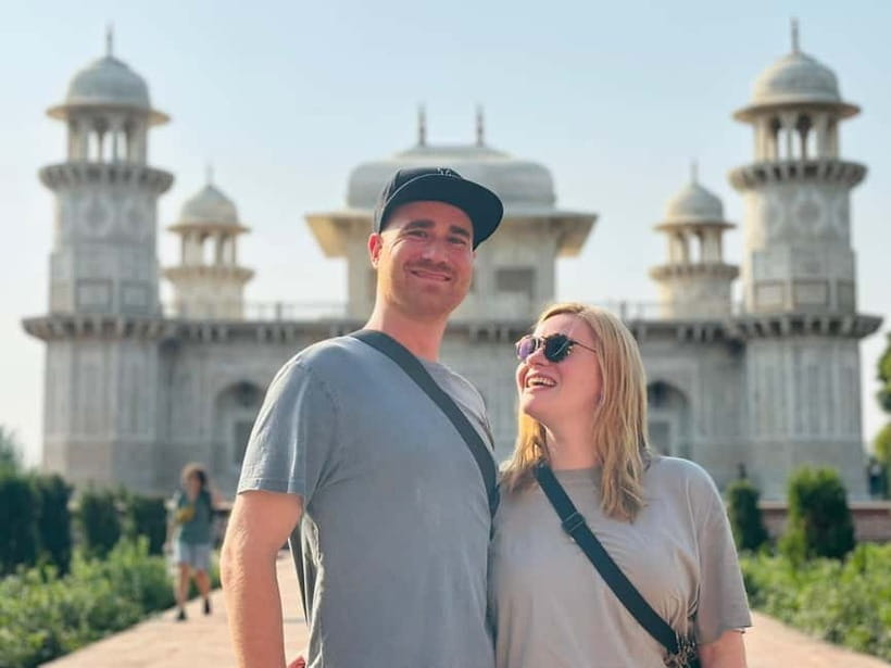 From Delhi: Taj Mahal Sunrise and Agra Fort Private Tour - Price and value of a $7 private day trip