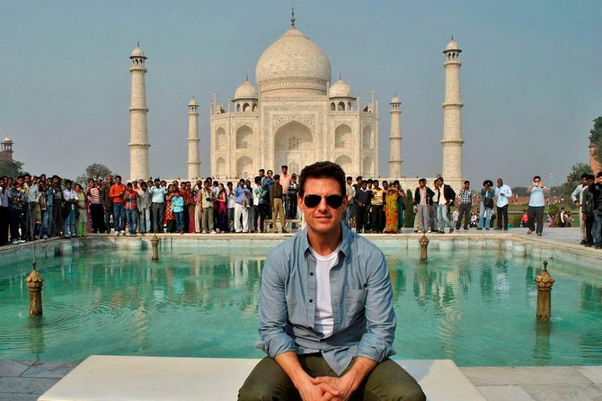 From Delhi: Taj Mahal Sunrise Tour with Elephant Conservation - Agra Fort in the morning, before the heat hits