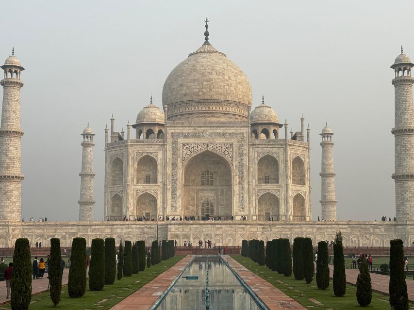 From Jaipur : Taj Mahal & Agra fort Tour and Drop Delhi - Agra Fort with a guided focus on style and power