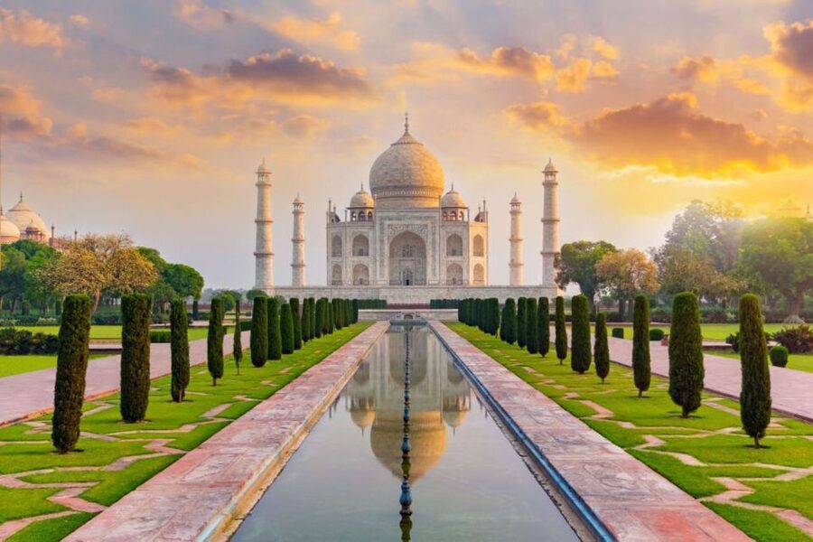 From New Delhi: 2-Day Taj Mahal Sunrise and Sunset Tour - Mehtab Bagh sunset across the Yamuna: the photo view and the quiet moment