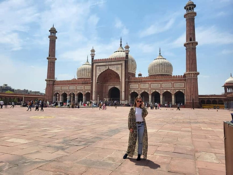 From New Delhi Airport : Guided Layover Old & New Delhi Tour - Why a Delhi layover tour beats sitting at the airport
