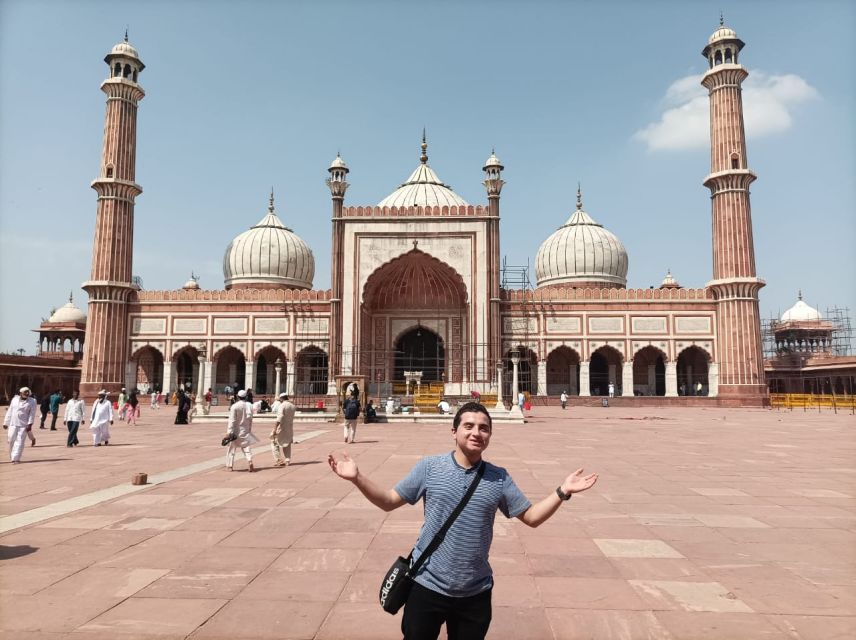 From New Delhi Airport : Guided Layover Old & New Delhi Tour - New Delhi lunch time, then Gurudwara Bangla Sahib