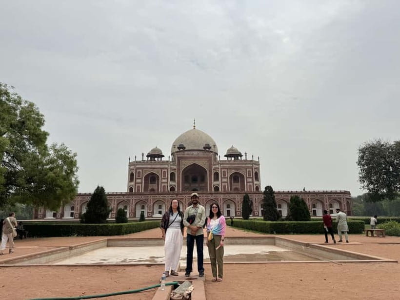 From New Delhi Airport : Guided Layover Old & New Delhi Tour - When this tour fits you, and when it does not