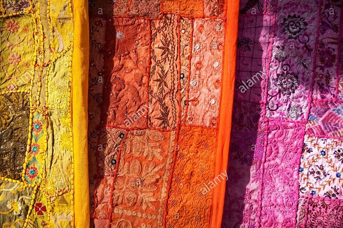 Full Day Customized Delhi Shopping Tour With Female Consultant - Connaught Place: where your shopping turns into souvenirs and gifts