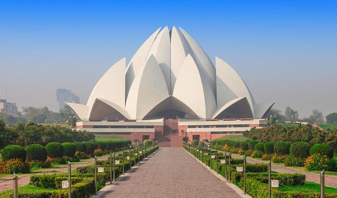 Full Day Delhi Temple Tour - ISKCON Temple and the aarti ceremony at evening time
