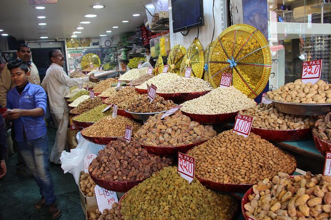 Full Day Old Delhi Food, Heritage, Cultural experience&visit Masterji Kee Haveli - Gurudwara Sis Ganj Sahib, a Short Cultural Reset in the Middle of Commerce