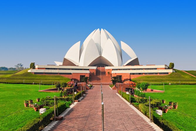 Full Day Private Guided Delhi City tour by Car with Guide - Red Fort area and the war memorial stop you might not expect