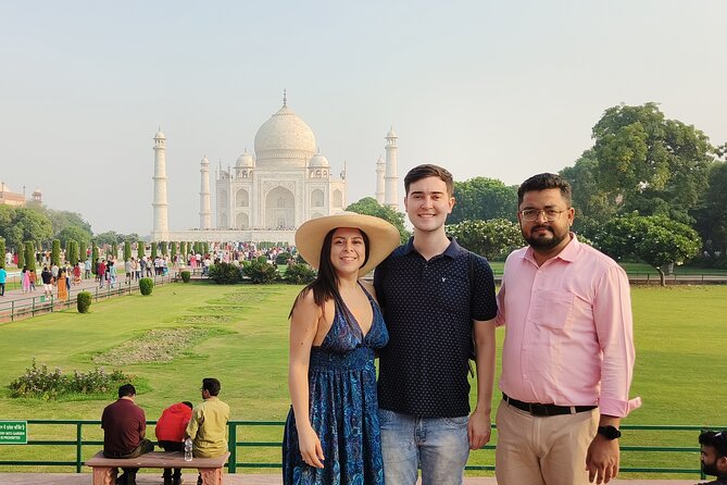 Full-Day Private Tour to Taj Mahal and Agra from Delhi - Taj Mahal: how a 2-hour visit feels when you have the right flow