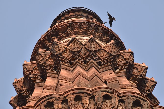 Full-Day Tour of Offbeat Old and New Delhi with Hotel Pick Up - Pasar Chandni Chowk by cycle rickshaw: seeing bazaar life without the traffic fight