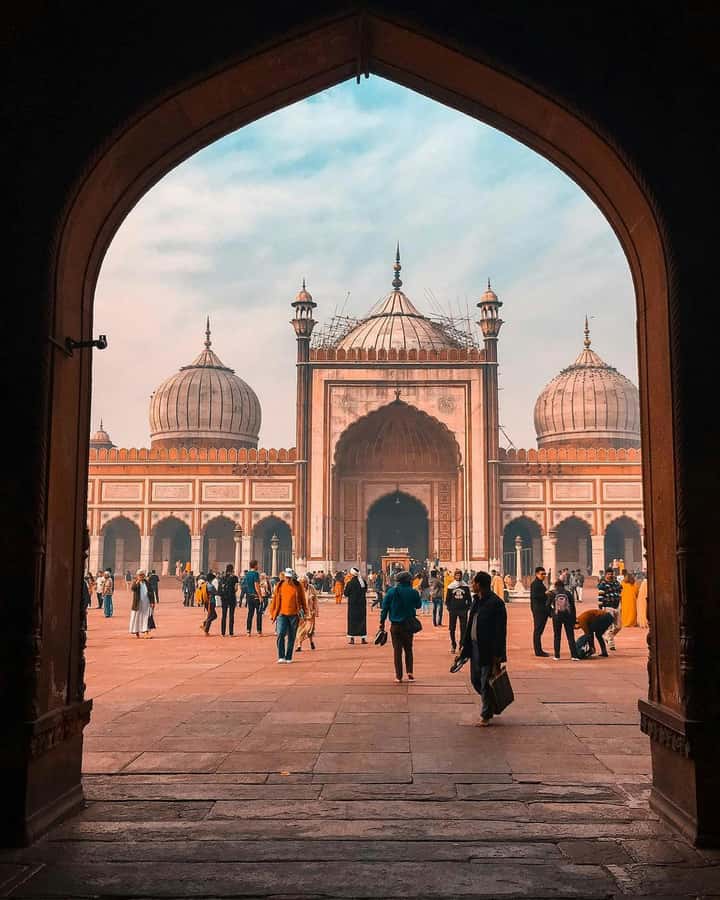 Full Day Tour of Old & New Delhi with India Iconic Red fort - Chandni Chowk: The Market You See, Plus the Ride Option