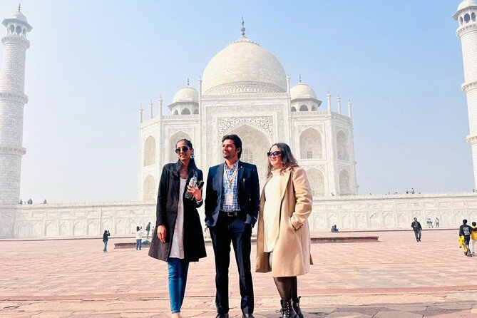Glories of the Past-3 Day Tour to Delhi Agra Fatehpur-Taj & More - Day 1 in Delhi: Gurudwara peace, spice-market smell, and Mughal landmarks
