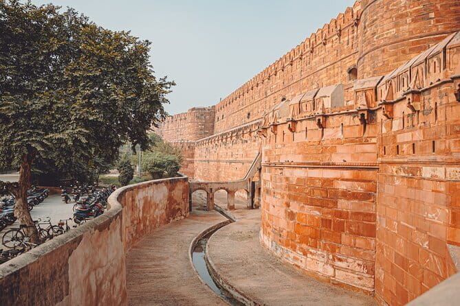Golden Triangle 3 days Tour to Delhi Agra and Jaipur - Day 1 in Delhi: Old Delhi sights, then New Delhi icons