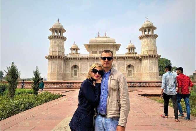 Golden Triangle Tour Package Delhi Agra Jaipur - The guide and driver factor: why it shows up in real satisfaction