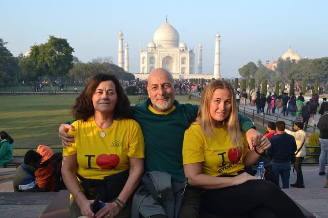 Golden Triangle tour with Khajuraho and Varanasi tour - Day 1: Delhi arrival with an easy landing