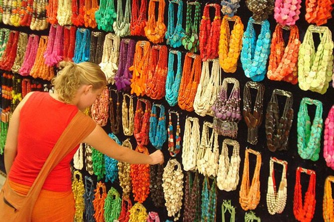 Guided Shopping Tour of Old Delhi and New Delhi - Why Old Delhi and New Delhi shopping is easier with a guide