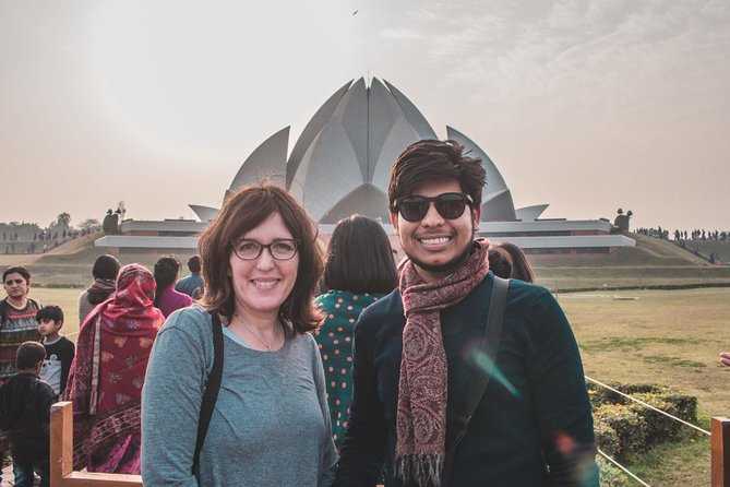Half-Day Delhi Temple Tour with Pick-Up & Drop-Off - Lotus Temple: the calm start that resets your expectations