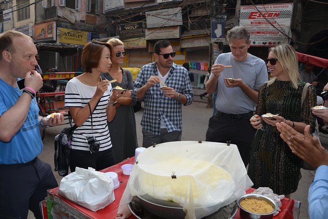 Half-Day Food Tour with Cycle Rickshaw ride to Masterji Kee Haveli - How the cycle rickshaw ride changes the Old Delhi experience