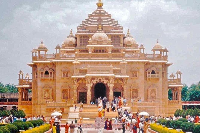 Half Day Private Delhi Temples and Spiritual Sites Tour - Morning Game Plan: 9:00am Start, Fast Stops, and Monday Closures