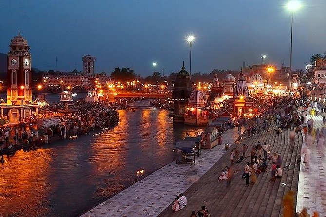 Haridwar and Rishikesh 1 Day Tour from Delhi With Lunch And Guide - Getting there: pickup, air-conditioned car, and the 5:30 A.M. start
