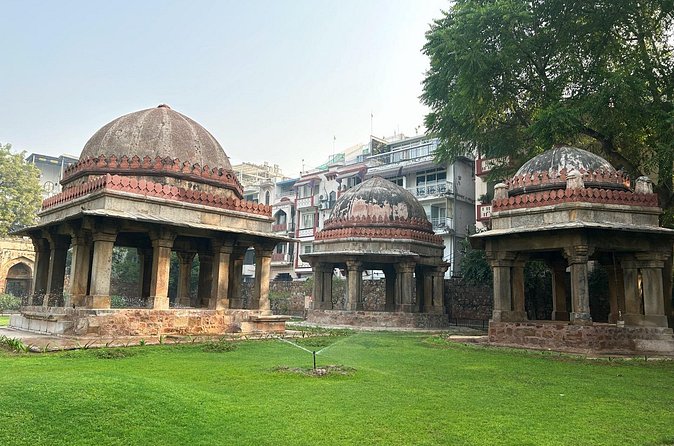 Hauz Khas Village: A Self Guided Walking Tour - Deer Park at the Hauz Khas Tank: the calmer finale