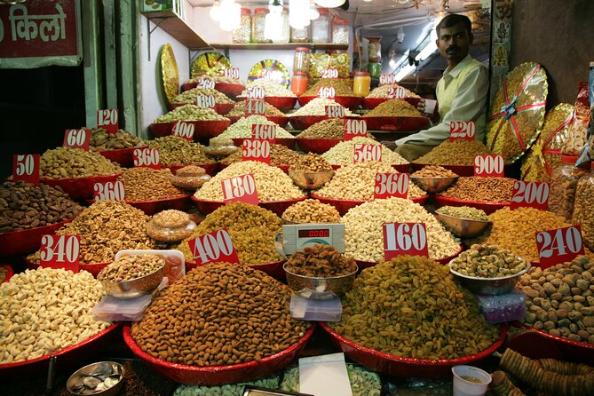 Haveli's Heritage Walk | Sights & Sounds of Old Delhi [Private] - The Sound, Storytelling, and Food Sampling That Make It Stick