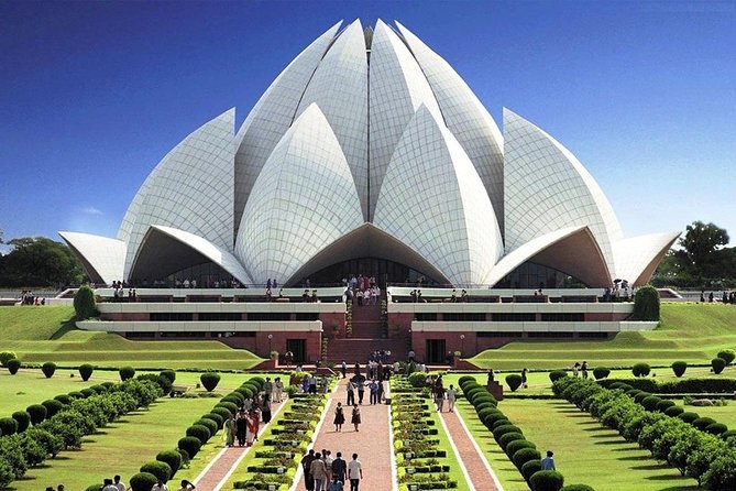 Heritage Tour in Delhi - India Gate: the free stop that sets the tone