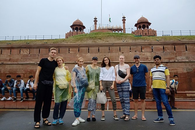 Hidden Gems of Old Delhi - Walk - Stop 5: Red Fort Views From Outside, Mughal Significance in Today’s Delhi