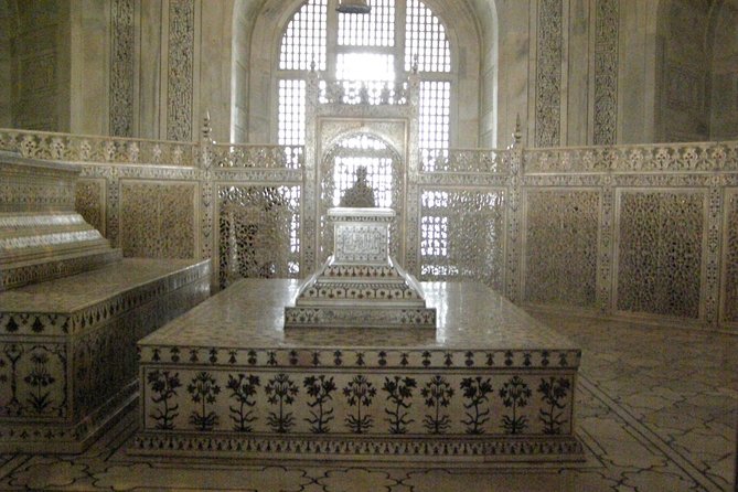 India's Best Seller-Taj Mahal and Agra Fort Tour From Delhi - A One-Car Agra Day Trip From Delhi That Actually Feels Doable