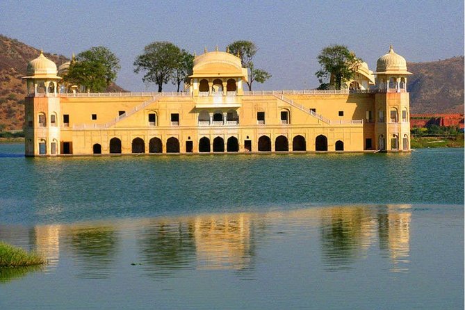 Jaipur Pink City Same Day Tour By Car From Delhi-All Inclusive - Jantar Mantar and City Palace: Science and Royal Power