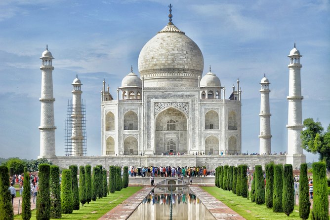 Journey to India's Heart: 7-Day Golden Triangle Escape - Day 1 in Delhi: airport pickup and a Red Fort evening choice