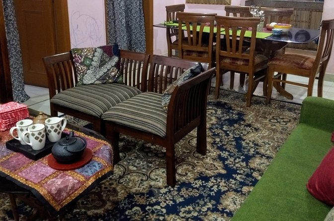 Learn 5-6 & Eat 9-10 Veg & Non-Veg Authentic Dish in a Delhi Home - Why this Delhi home cooking class feels different