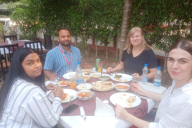 Luxury Taj Mahal by super fast train from Delhi all inclusive - The guide factor: customization plus clear explanations