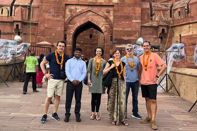 Luxury Taj Mahal Tour by Mercedes - BMW - Audi - Who should book this luxury Taj Mahal tour