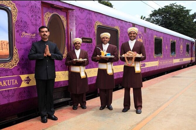 Luxury Taj Mahal Tour By SUPERFAST Train From Delhi - Lunch at DoubleTree by Hilton Agra: a real break in a full day