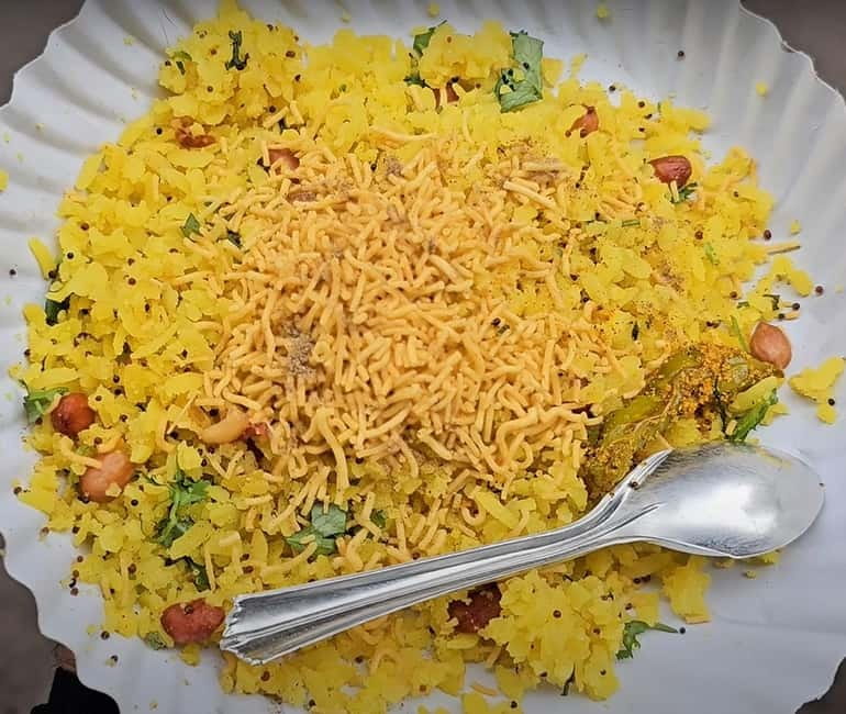 Magical Mathura Vrindavan Tour: Krishna's Homeland - Lunch and what you should budget for in Vrindavan