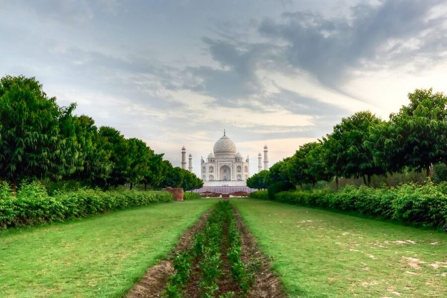 New Delhi: 2-Day Tour of Agra & Fatehpur by Superfast Train - Gatimaan Express timing, comfort, and what that saves you