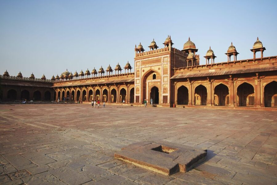New Delhi: 2-Day Tour of Agra & Fatehpur by Superfast Train - Skip-the-line support and why a private guide changes the trip